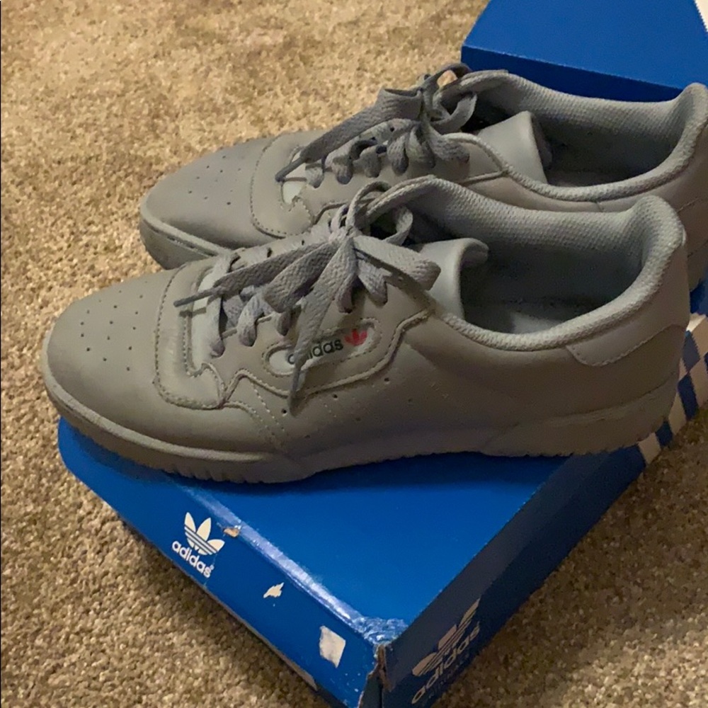 Adidas yeezy powerphase calabasas